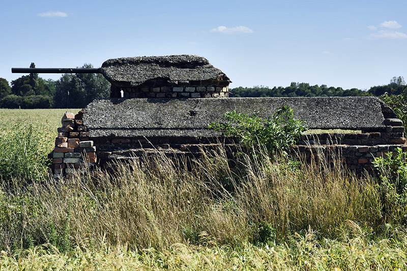 Bunker BS-7 Cviit - maketa tanku